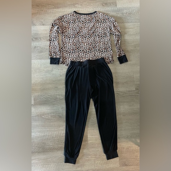 2pc Set DISNEY BAMBI Animal Print PYJAMAS - Picture 3 of 6